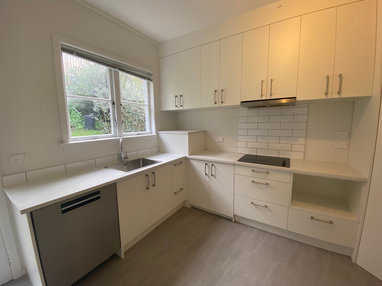 Gillies Avenue, Epsom