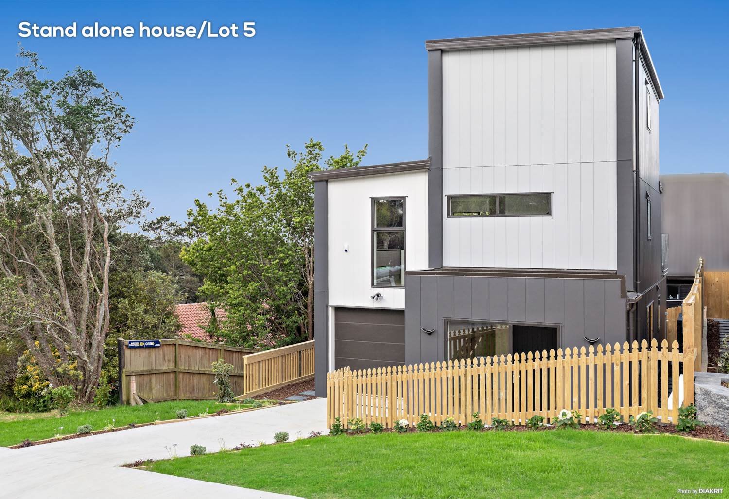 Sunrise Ave, Murrys Bay